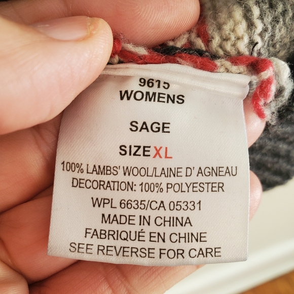 Woolrich Women's Gray & Red Patterned Turtleneck Sweater. Quarter Zip. XL. 0120 - Picture 10 of 10